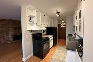 5500 Hillcrest Ln, Lisle, IL 60532 - Photo 4