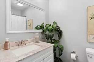 1923 Hillside Ln, Lisle, IL 60532 - Photo 16