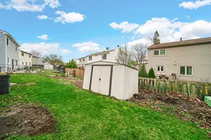 593 Iroquois Trail, Carol Stream, IL 60188 - Photo 6