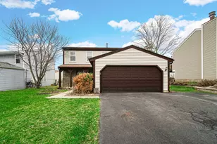 593 Iroquois Trail, Carol Stream, IL 60188 - Photo 2
