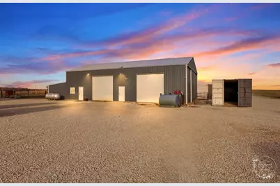 335 N 9250E Road, Momence, IL 60954 - Photo 4