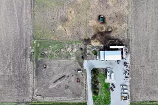 335 N 9250E Rd, Momence, IL 60954 - Photo 42