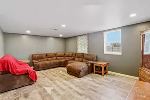 335 N 9250E Rd, Momence, IL 60954 - Photo 12