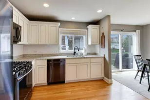 1931 Moore Ave, Saint Charles, IL 60174 - Photo 10