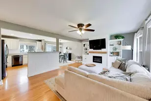 1931 Moore Ave, Saint Charles, IL 60174 - Photo 6