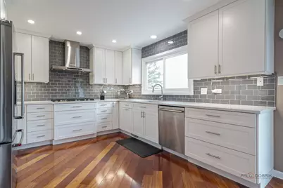 33124 N Shannon Drive, Grayslake, IL 60030 - Photo 8