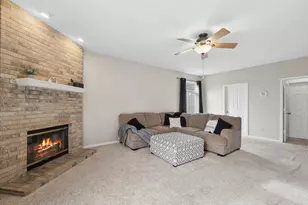 1656 Normandy Woods Ct, Grayslake, IL 60030 - Photo 6