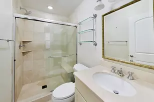 1701 N Crilly Ct, Chicago, IL 60614 - Photo 8