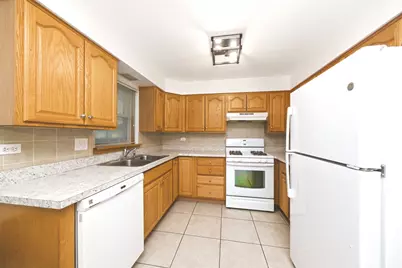 6533 N Northwest Highway #1C, Chicago, IL 60631 - Photo 4