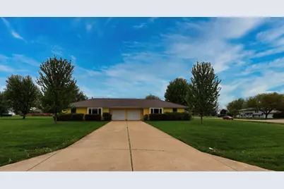 2547 N 4645th Road #B, Somonauk, IL 60552 - Photo 2