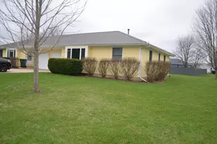 2547 N 4645th Rd, Somonauk, IL 60552 - Photo 6