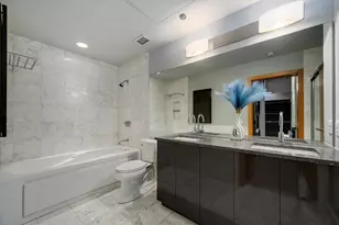 333 W Hubbard St, Chicago, IL 60654 - Photo 16