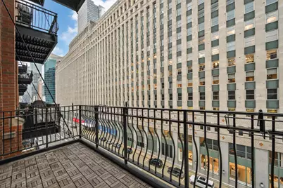 333 W Hubbard Street #713, Chicago, IL 60654 - Photo 24