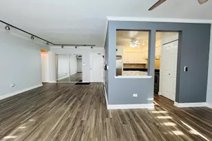 [Address not provided], Arlington Heights, IL 60004 - Photo 10