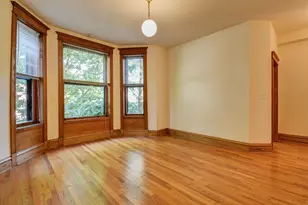 3724 N Fremont St, Chicago, IL 60613 - Photo 4