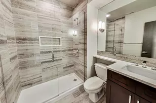 2233 W Medill Ave, Chicago, IL 60647 - Photo 12