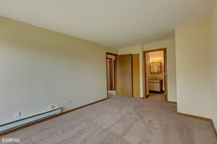 439 Berkshire Dr, Crystal Lake, IL 60014 - Photo 10