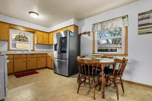 2211 Montana Ave, Rockford, IL 61108 - Photo 8