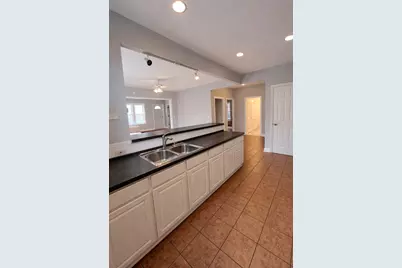 3716 N Cicero Avenue #2e, Chicago, IL 60641 - Photo 2