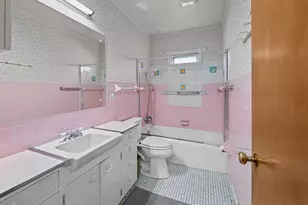 1814 36th St, Moline, IL 61265 - Photo 14