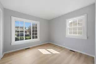 593 Bristol Ln, Elk Grove Village, IL 60007 - Photo 22