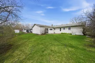 593 Bristol Ln, Elk Grove Village, IL 60007 - Photo 24