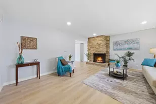 593 Bristol Ln, Elk Grove Village, IL 60007 - Photo 12