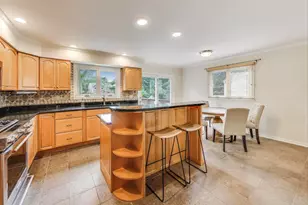 111 S Brighton Pl, Arlington Heights, IL 60004 - Photo 10