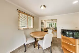 111 S Brighton Pl, Arlington Heights, IL 60004 - Photo 8