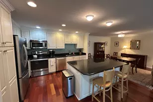 2 Oak Brook Club Dr, Oak Brook, IL 60523 - Photo 8