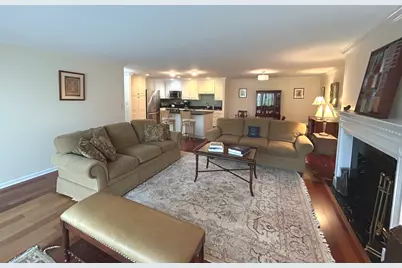2 Oak Brook Club Drive #B111, Oak Brook, IL 60523 - Photo 12