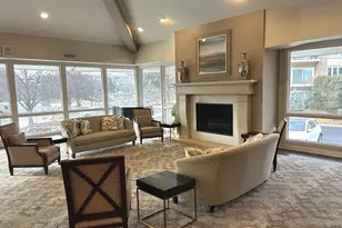 2 Oak Brook Club Dr, Oak Brook, IL 60523 - Photo 18