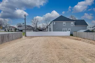 25W275 Doris Ave, Carol Stream, IL 60188 - Photo 4