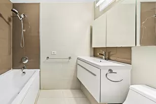 1540 N La Salle Dr, Chicago, IL 60610 - Photo 12