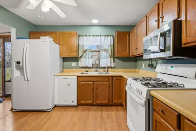 3706 W Bradley Court, McHenry, IL 60050 - Photo 6
