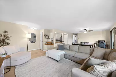 1240 S Lorraine Road #3B, Wheaton, IL 60189 - Photo 4