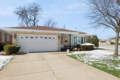 4738 N Potawatomie Avenue, Chicago, IL 60656 - Photo 1