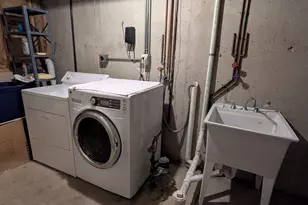 2284 Briarhill Dr, Naperville, IL 60565 - Photo 10