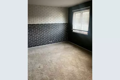 1085 Cove Drive, Prospect Heights, IL 60070 - Photo 4