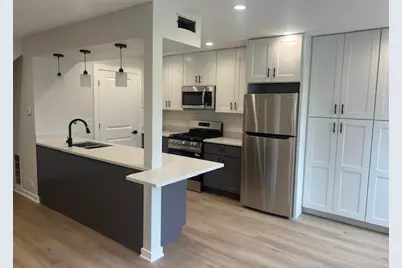 1085 Cove Drive, Prospect Heights, IL 60070 - Photo 14