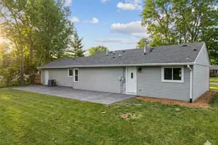 2930 Dundee Rd, Northbrook, IL 60062 - Photo 2