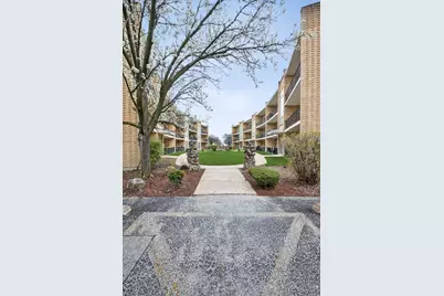 10344 S Pulaski Road #304, Oak Lawn, IL 60453 - Photo 16
