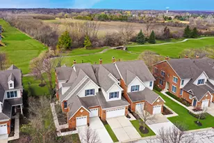 9 Red Tail Dr, Hawthorn Woods, IL 60047 - Photo 4