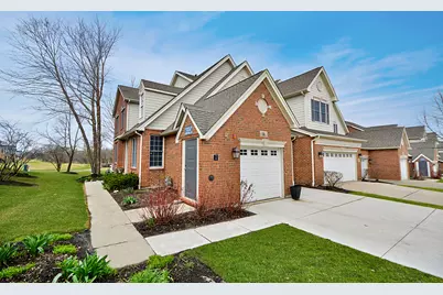 9 Red Tail Drive, Hawthorn Woods, IL 60047 - Photo 2