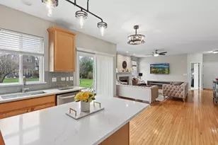 210 Honeysuckle St, Bolingbrook, IL 60490 - Photo 12