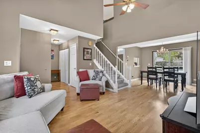 81 Washington Avenue, Streamwood, IL 60107 - Photo 4