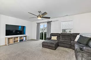 2563 Bella Dr, Pingree Grove, IL 60140 - Photo 10