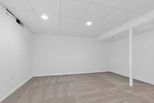 2033 Lioncrest Dr, Richton Park, IL 60471 - Photo 16