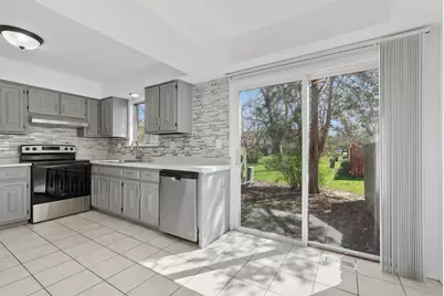 2033 Lioncrest Drive, Richton Park, IL 60471 - Photo 10