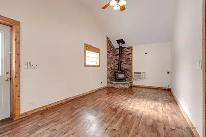 15983 W Wadsworth Road, Wadsworth, IL 60083 - Photo 8